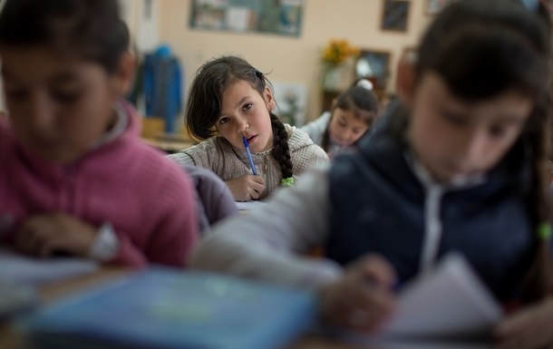 Українським школярам замінили атестат про освіту