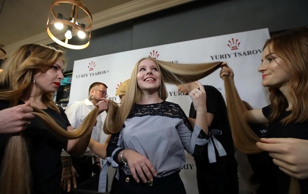 15-летняя киевлянка отрастила рекордные волосы длиннее 2 метров