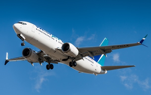 Boeing зупинив поставки літаків 737 MAX