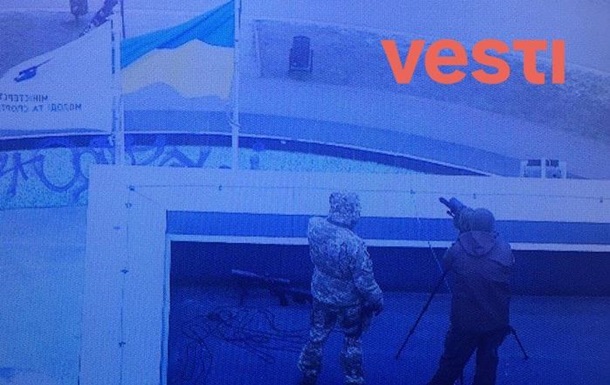 ЗМІ показали снайперів на ТРЦ у центрі Києва
