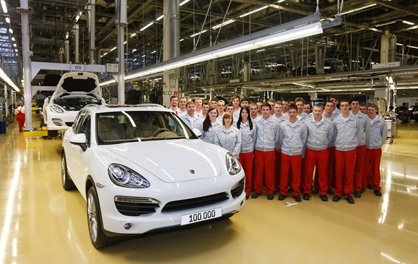 Porsche виплатить усім своїм співробітникам по 9700 євро