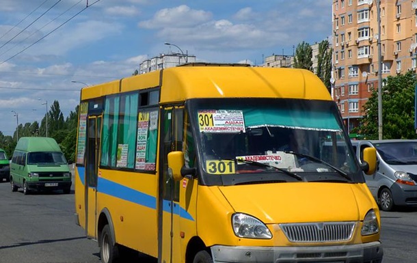 У Києві оштрафували водія автобуса, який побив пасажира палицею