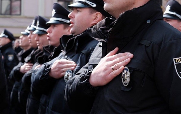 В Украине за год пострадали 850 полицейских