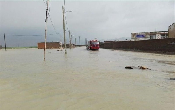 Наводнение в Иране: погибли 17 человек
