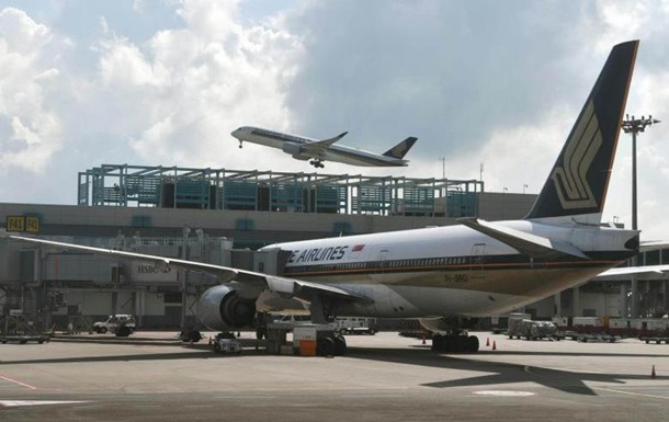 Літак з 263 пасажирами сів у Сінгапурі після повідомлення про бомбу