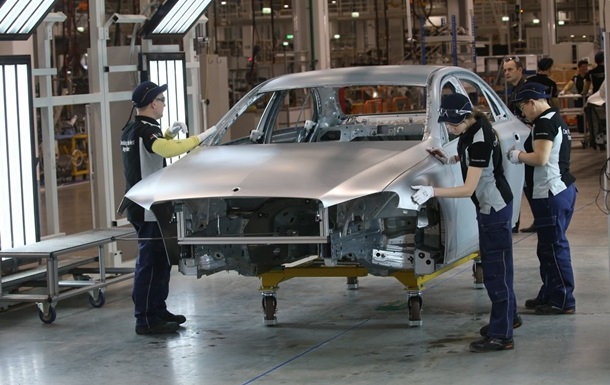 Mercedes-Benz відкрив завод у Росії