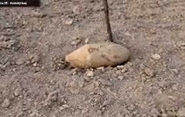 На словацько-українському кордоні знайшли стокілограмову бомбу