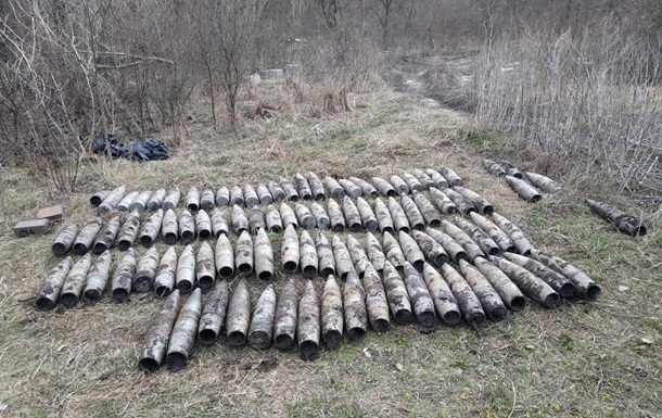На Луганщині на території турбази знайшли склад снарядів
