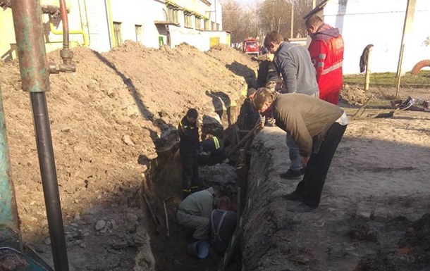 У Дніпропетровській області через обвал ґрунту постраждало двоє людей