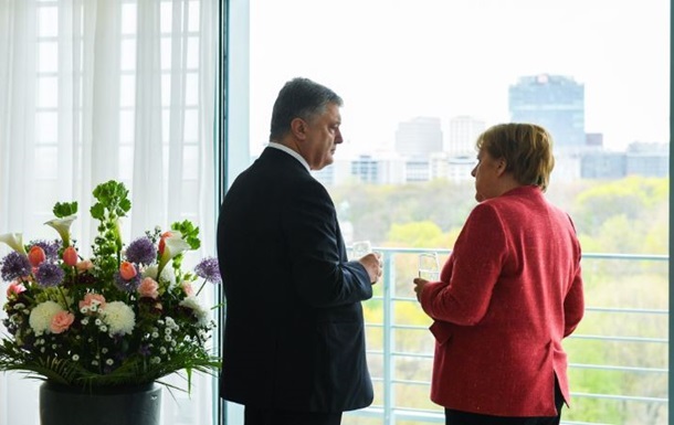 Меркель пояснила, чому не покликала до Берліна Зеленського