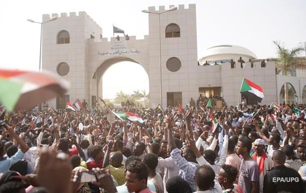 Без конституції. Головне про переворот у Судані