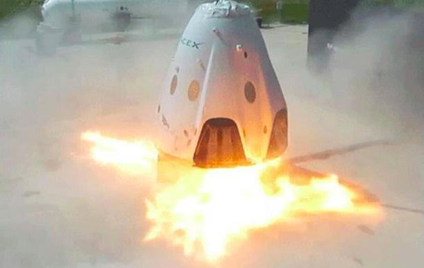 Випробування пілотованого корабля SpaceX провалилися