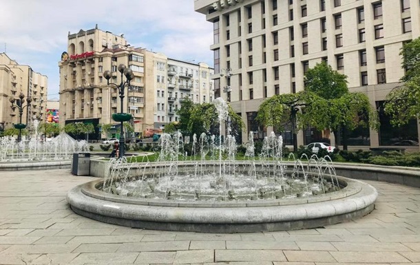 На Майдані в Києві запустили фонтани