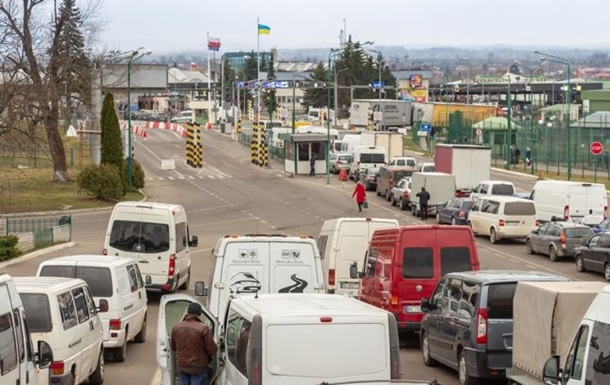 На границе с Польшей застряли 700 авто