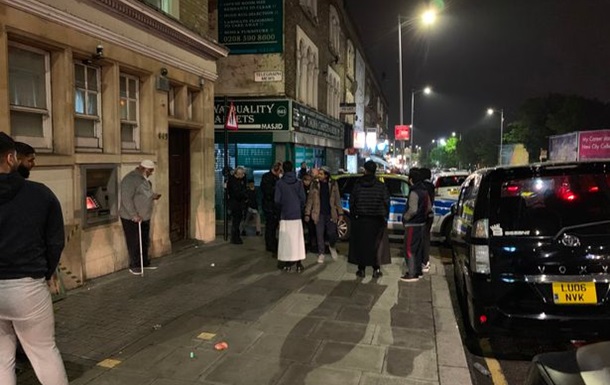 У мечеті Лондона сталася стрілянина