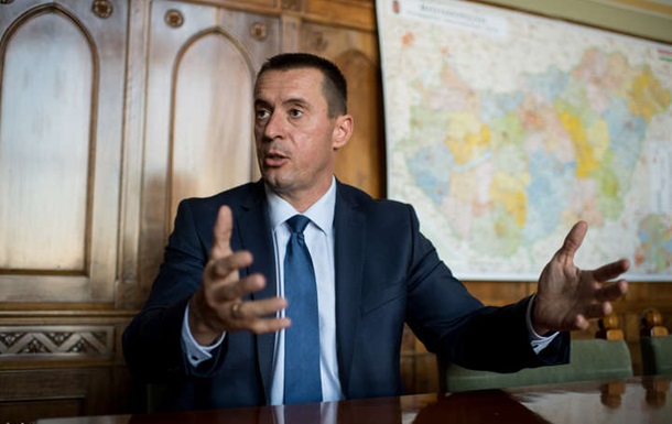 Лидер венгерской партии Йоббик попал в список Миротворца