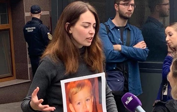 Викрали дитину. Скандал з посольством Данії