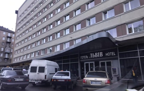 Померлий поет  замінував  готелі у Львові