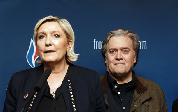 Во Франции хотят расследовать связи партии Ле Пен с экс-советником Трампа