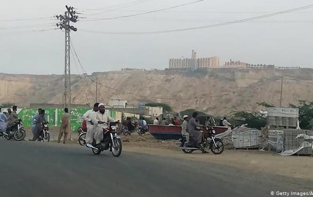 При нападении на отель в Пакистане погибли пять человек