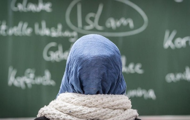 В Австрії заборонили носіння хіджабу в початковій школі