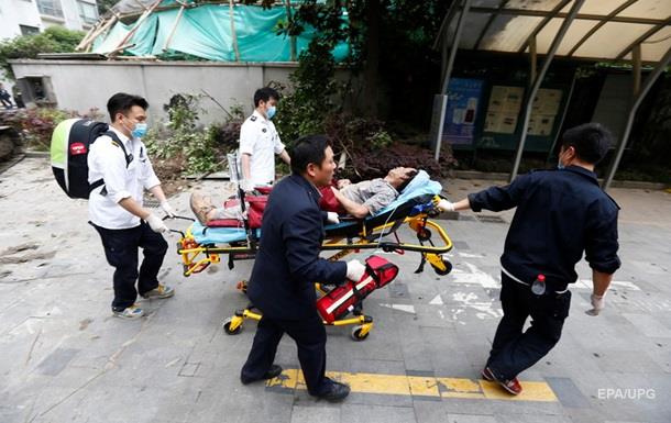 У Шанхаї з обваленням будівлі загинули семеро осіб