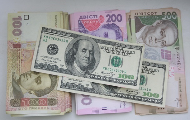 Курс валют на 24 травня: гривня сповільнила падіння