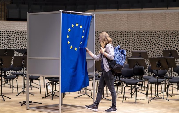 В Ірландії та Чехії відбуваються вибори до Європарламенту