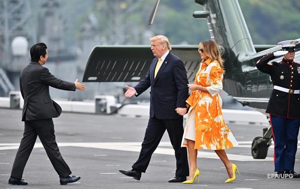 Трамп і Абе відвідали японський бойовий корабель
