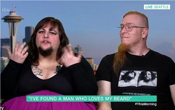 Бородатая американка вышла замуж за  бородача 