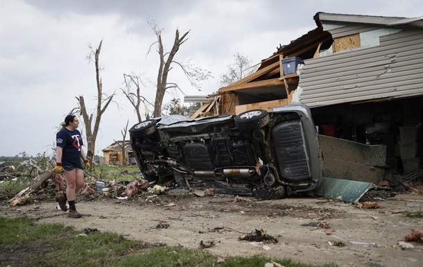 В США 130 человек получили ранения во время торнадо