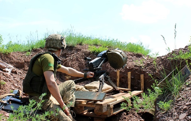 На Донбасі за день вісім обстрілів