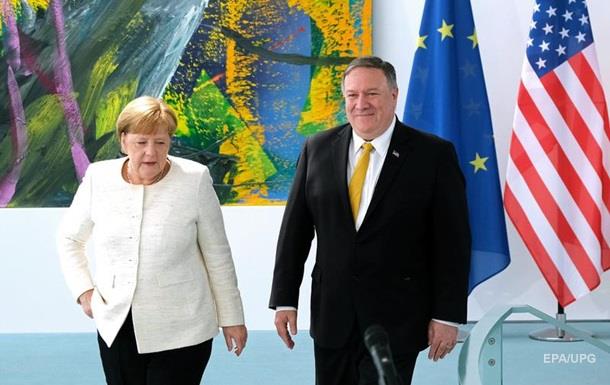 Помпео і Меркель обговорювали підтримку України