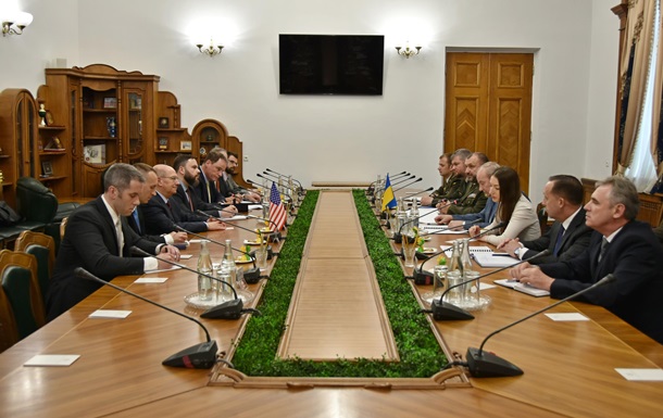 Украина и США обсудили закупку оружия