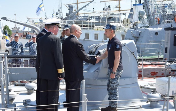 Україна обговорила розвиток флоту зі США