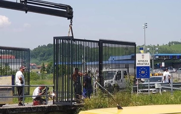 Хорватія через мігрантів відгородилася від Боснії