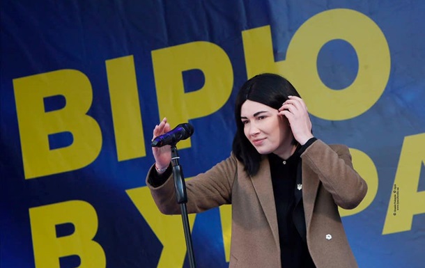 Співачка Анастасія Приходько зібралася в Раду