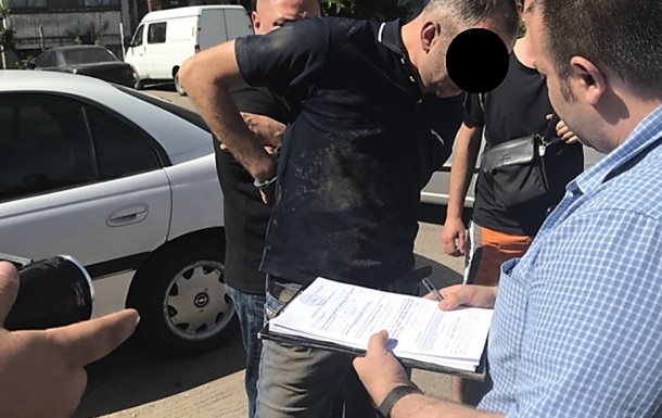 У Миколаєві посадили поліцейського за спробу створити банду