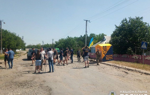 В Николаевской области протестующие перекрыли трассу