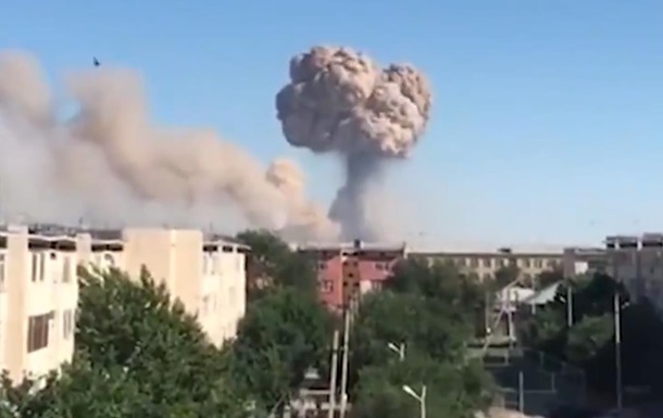 Пожежа на складі боєприпасів: у Казахстані евакуюють місто