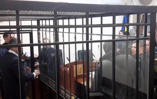 Суд відпустив з-під варти ексглаву СБУ Києва