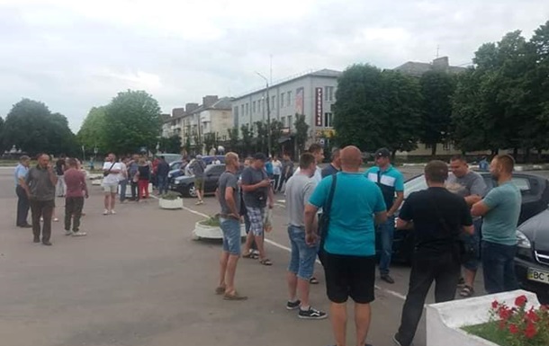 Шахтеры Львовской области вышли на митинг