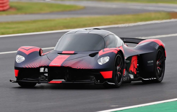 Aston Martin Valkyrie: фото