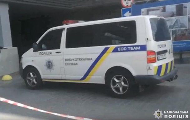В Одесі до авто чиновника прикріпили муляж бомби