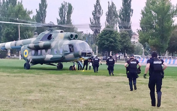 У Донецьку область направили вертоліт зі спецназом