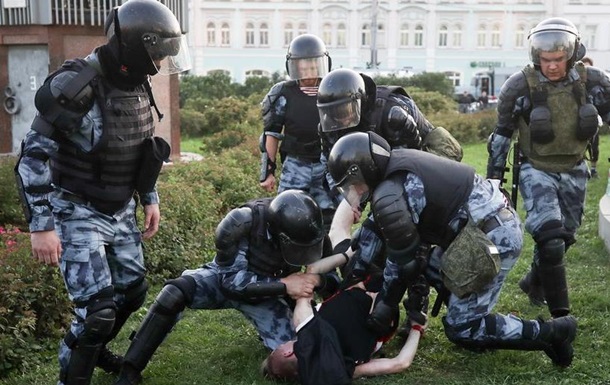 У Москві за добу заарештували 40 і оштрафували 79 учасників акції протесту