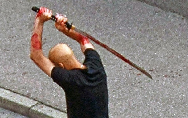 У Німеччині емігрант мечем зарубав на вулиці чоловіка