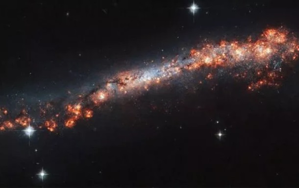 Hubble надіслав нові фото двійника Чумацького Шляху