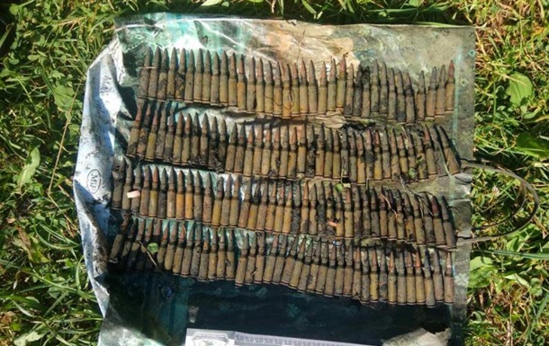 В Харьковской области на берегу пруда нашли боеприпасы