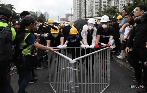Протести в Гонконгу: поліція застосувала газ